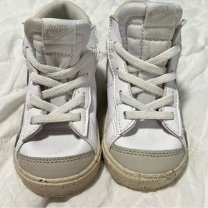 Nike Blazers Mid ‘77 - like new. Size 7C (toddler)